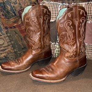 EUC Ariat Boots